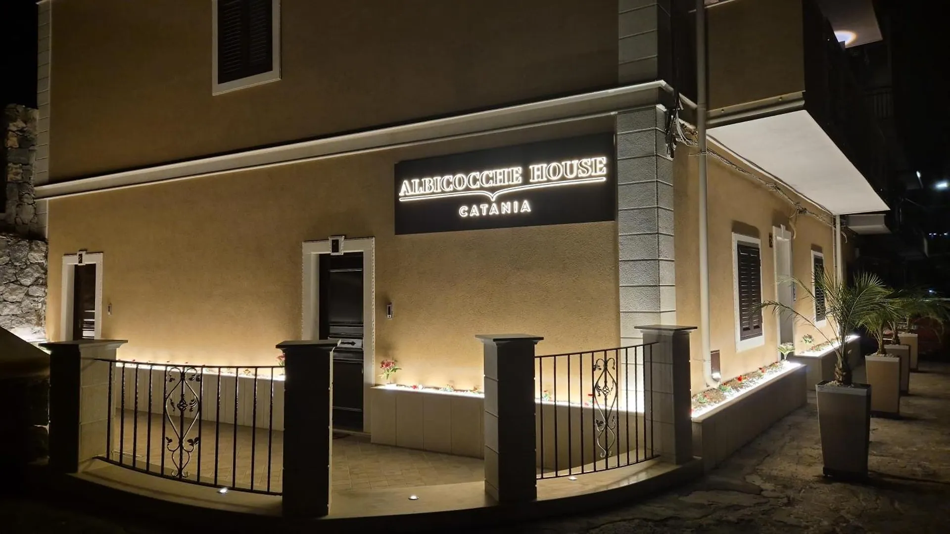 Love hotel Albicocche House Catania Hotel Italy